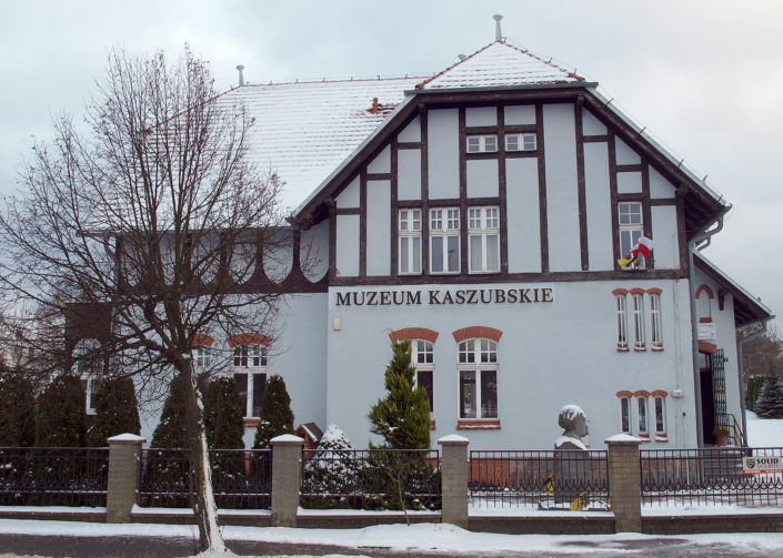 Kaschubisches-Museum-Kartuzy-Außenansicht