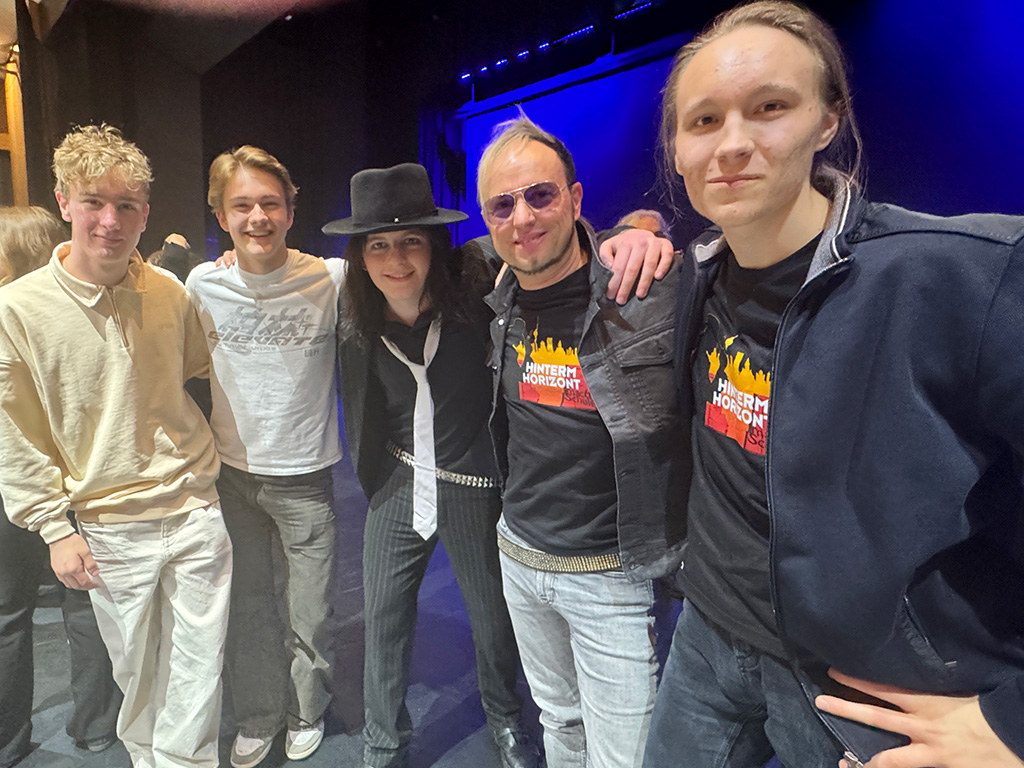 Die Udos aus Limburg und Bremen: (v.l.) Jonathan Ludwig (Limburg), Maxim Behrendt, Karol Kawka (Limburg), Coach Noah Fischer und Leon Wick.